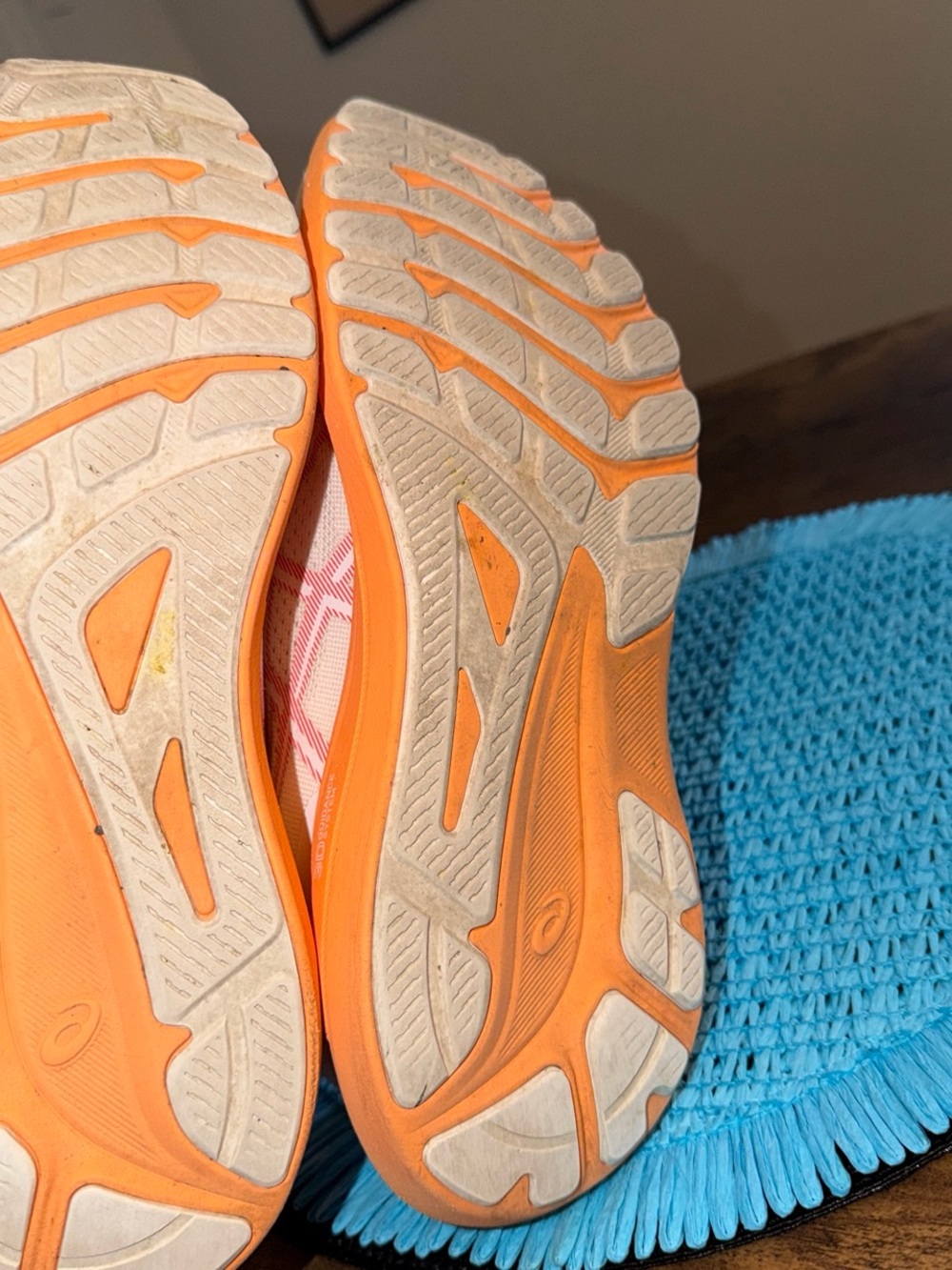 Asics Women's Running Sneakers  GT1000 13 white coral reef #running - Picture 4 of 4